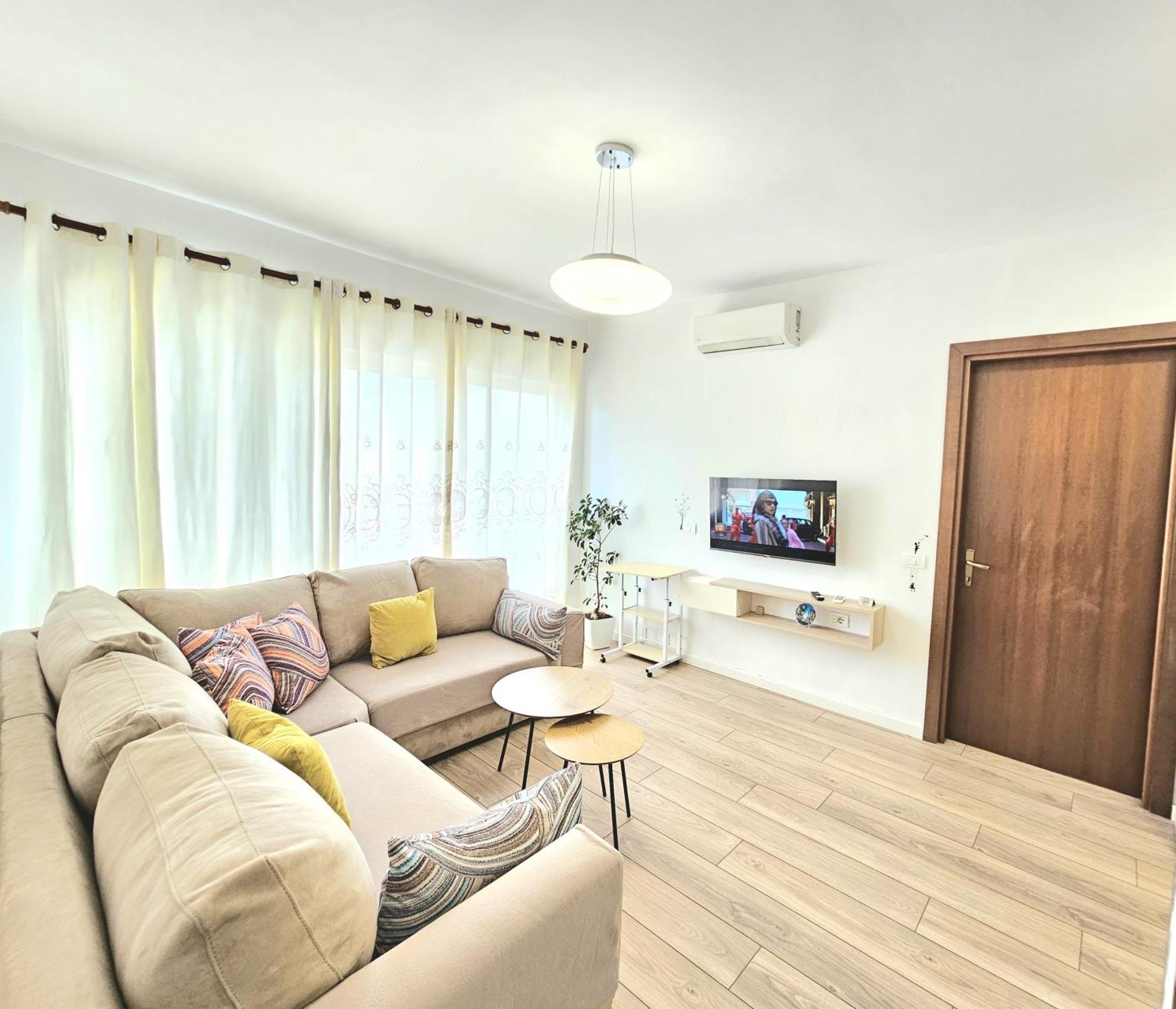 Cozy 1 Bedroom Apartment Near Parks, Cafes & Restaurants Tirana Eksteriør billede