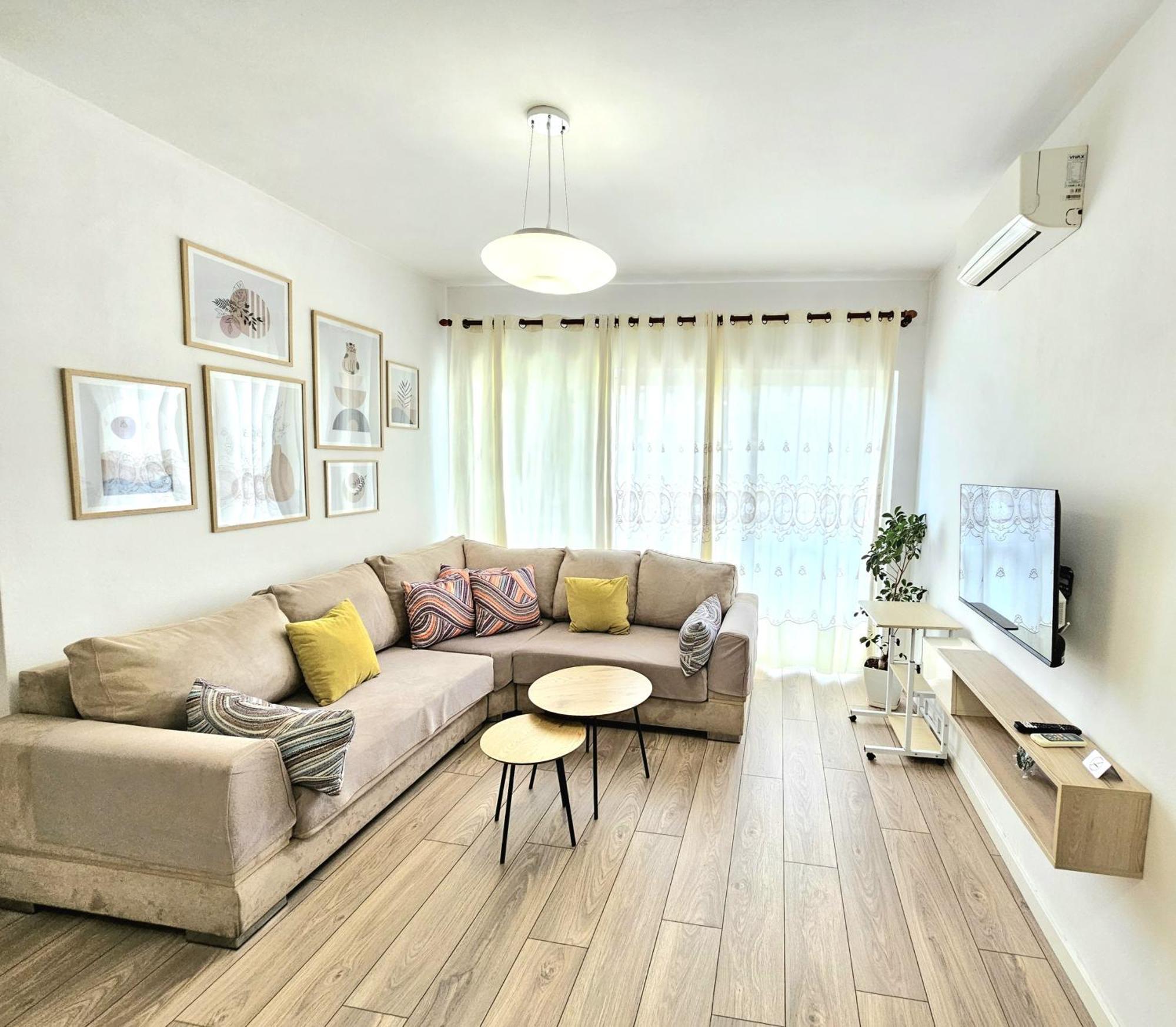 Cozy 1 Bedroom Apartment Near Parks, Cafes & Restaurants Tirana Eksteriør billede